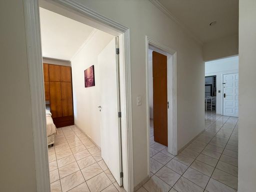 corredor de acesso aos dormitórios