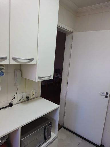 cozinha com armários embutidos