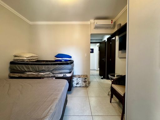 suíte 1 com acesso a varanda