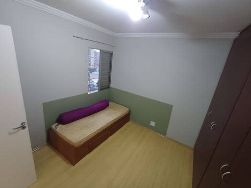 segundo dormitório amplo com armário embutido