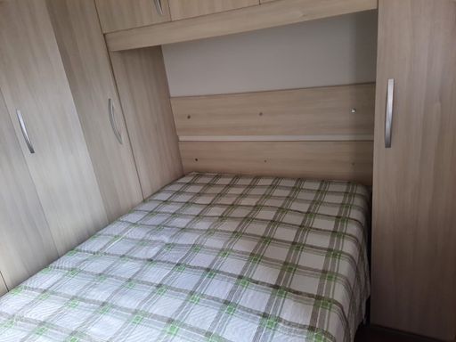 dormitório 1 bem arejado com móveis planejados