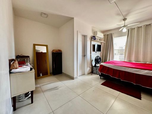 suíte 1 com acesso a varanda