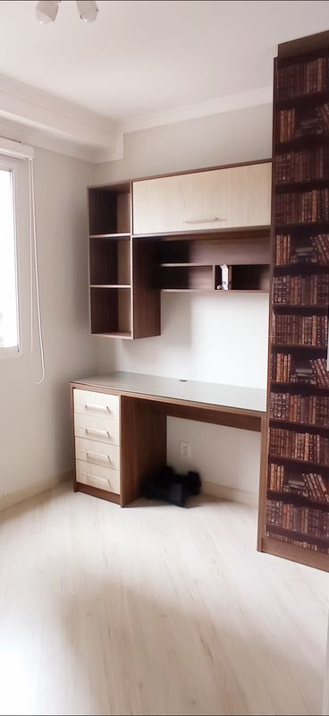 dormitório 2 com armários planejados