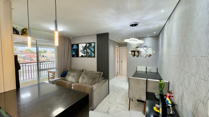 sala ampla 2 ambientes em total requinte com teto rebaixado e sistema de iluminação ultra moderna