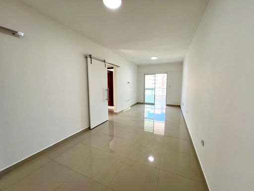 sala ampla 2 ambientes em porcelanato com 2 portas de correr super moderna