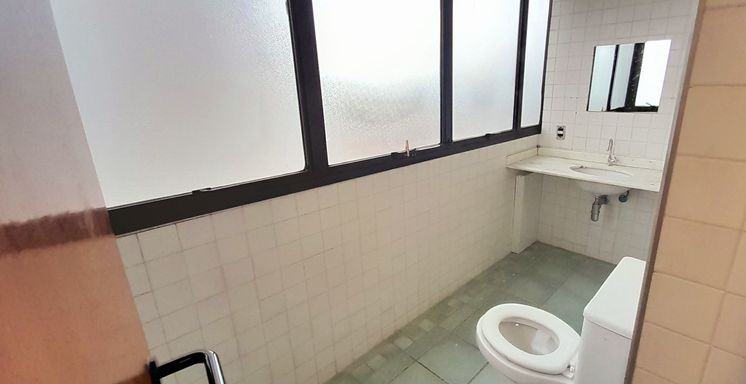 segundo banheiro para funcionários
