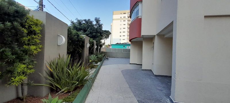 área de convivência com acesso ao hall de entrada