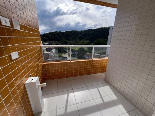sacada com vista livre privilegiada e arborizada