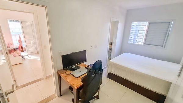 ampla suíte 1, arejada e bem iluminada