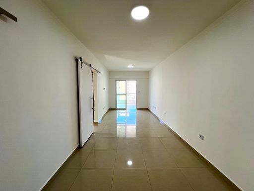 sala ampla 2 ambientes em porcelanato com 2 portas de correr super moderna