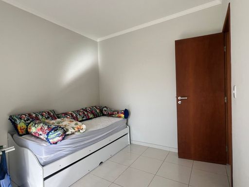 dormitório amplo e arejado