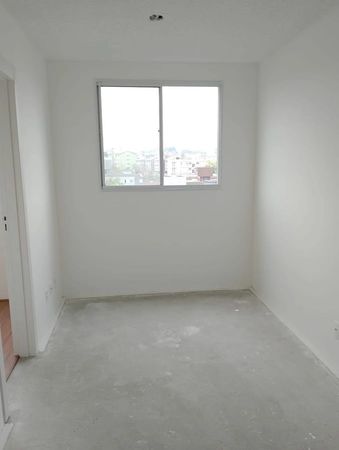 sala com vista livre bem iluminada e arejada
