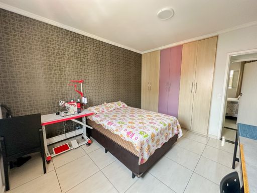 dormitório 2 com armário planejado