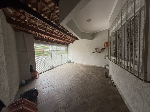 garagem coberta para 2 veículos