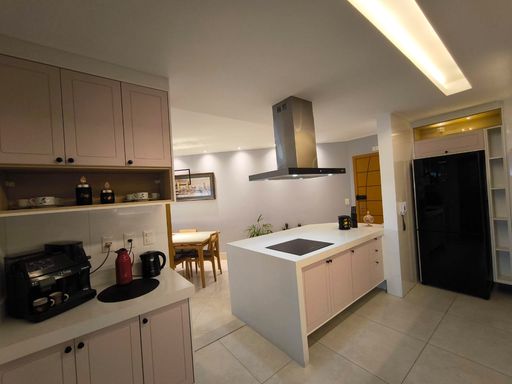 Cozinha integrada com planejados