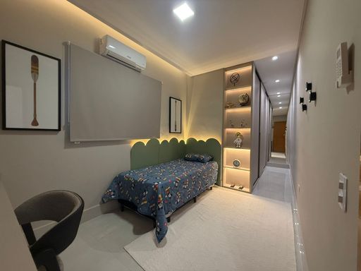 suíte 3 com armário planejado, ar condicionado e espaço home office