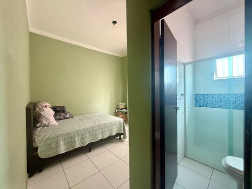 suíte 2 ampla e bem arejada