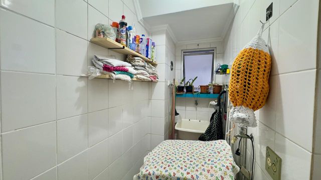 ampla área de serviço individual e bem arejada