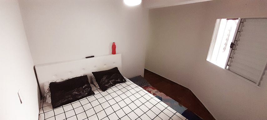 quarto dormitório com closet