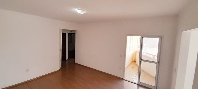 sala 2 ambientes com acesso a varanda e aos dormitórios