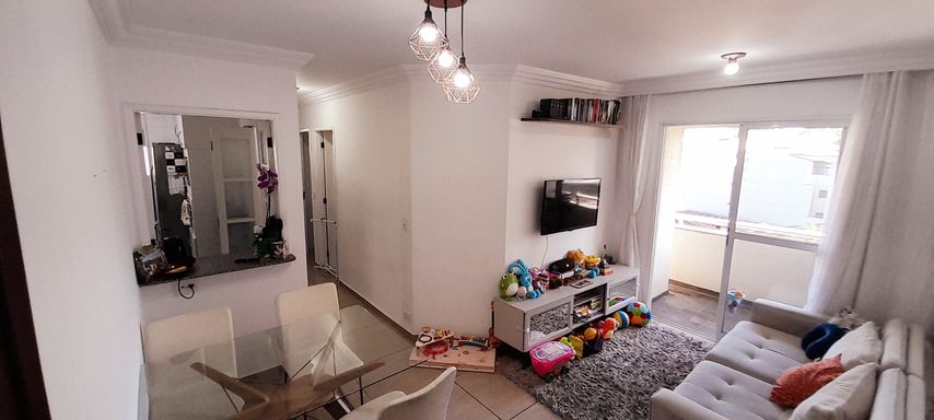 sala ampla 2 ambientes com sacada e vista livre privilegiada