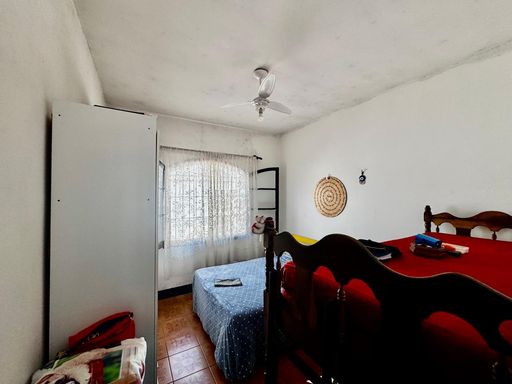 dormitório 3 bem arejado com ventilador de teto