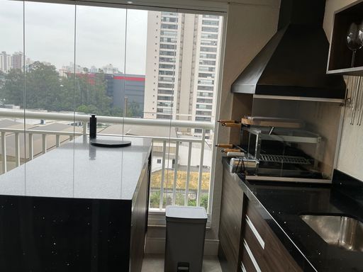 Sacada envidraçada com vista previlegiada