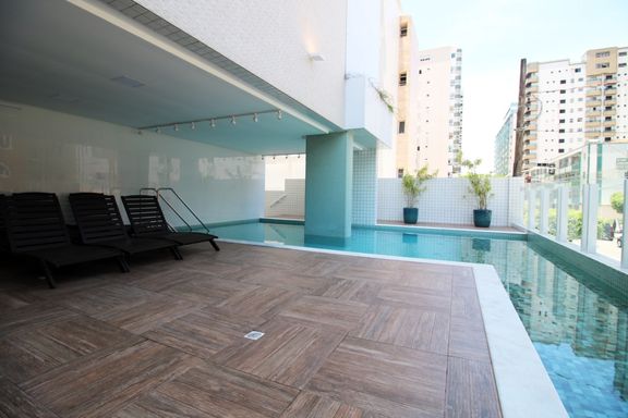 piscina semi coberta