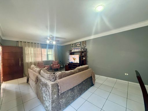 sala ampla 2 ambientes bem arejada