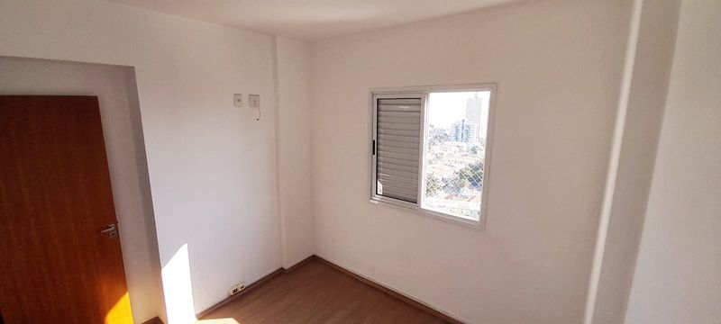 terceiro dormitório com iluminação natural