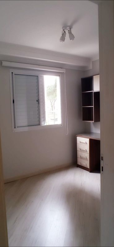 dormitório 2 com armários planejados