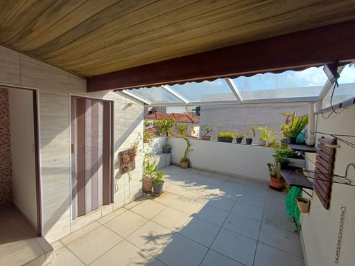 área externa na cobertura com lavabo e despensa