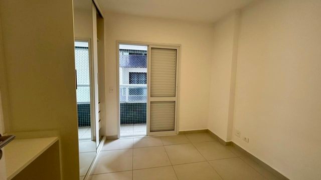 dormitório com ar condicionado