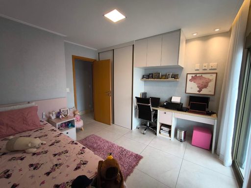 dormitório com home office