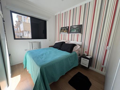 suíte impecável bem arejada e com iluminação natural