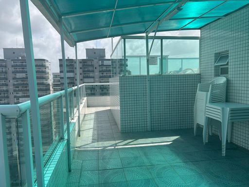 piscina na cobertura com vista impecável