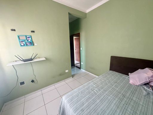 suíte 2 ampla e bem arejada