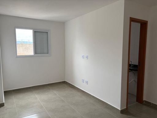 suíte 2 bem arejada e iluminada