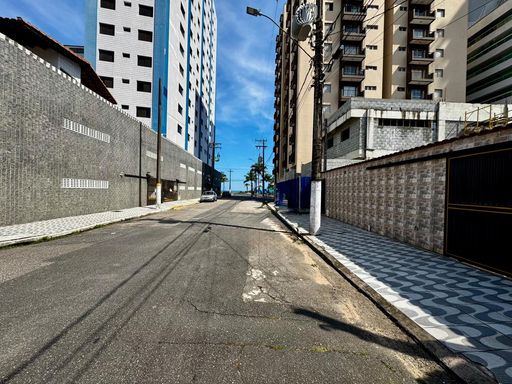 vista privilegiada e a 50 metros da praia