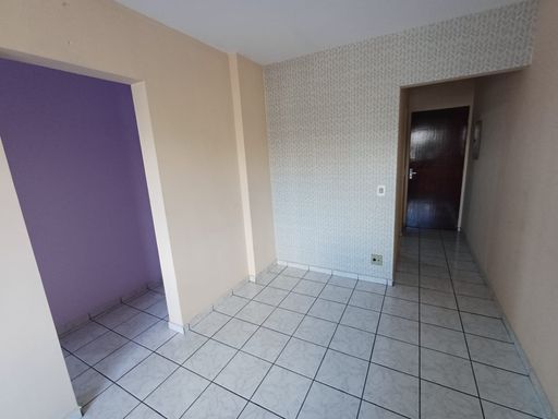 sala ampla 2 ambientes com acesso a entrada principal