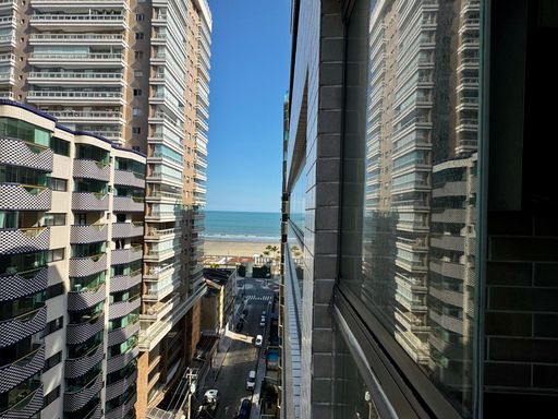 vista mar lateral privilegiada da varanda gourmet