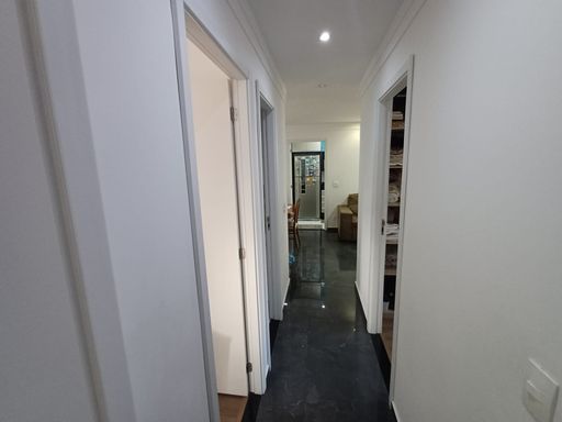 corredor de acesso aos dormitórios