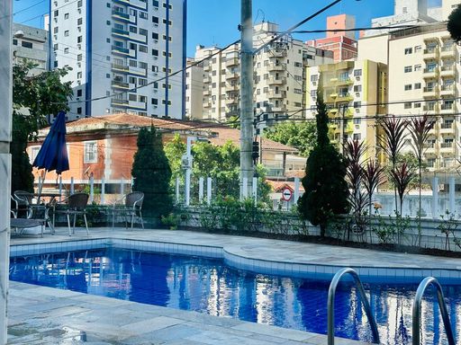piscina adulto e infantil com vista livre