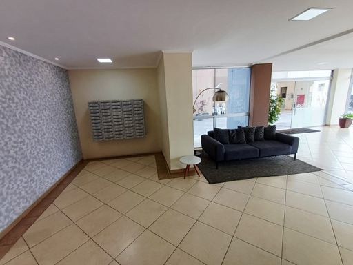 hall de entrada e box para correspondências