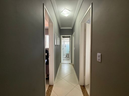 corredor de acesso aos dormitórios