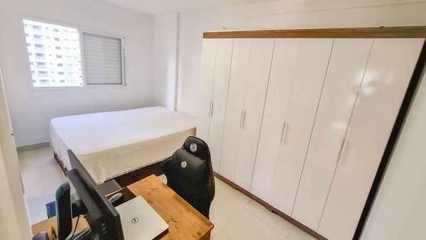 ampla suíte 1, arejada e bem iluminada