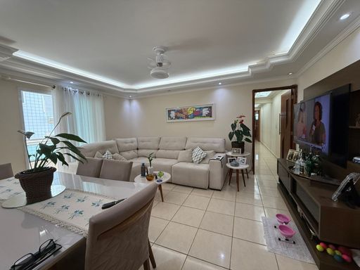 sala ampla 2 ambientes com acesso a sacada envidraçada e vista privilegiada