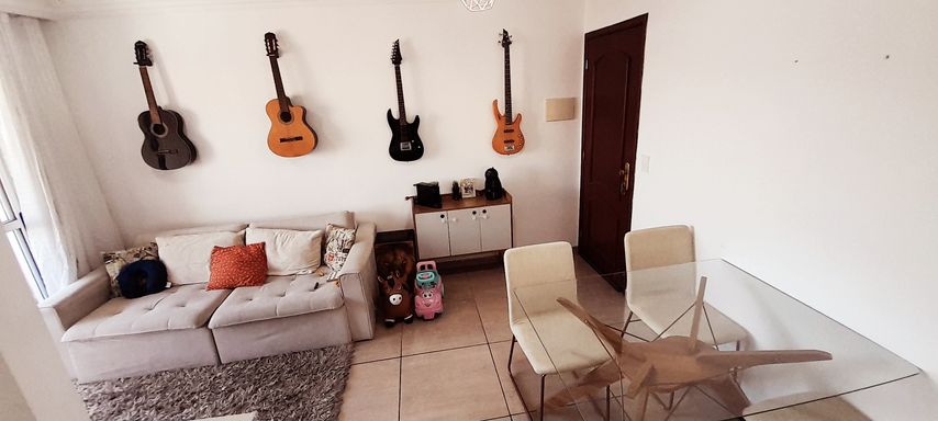 sala ampla 2 ambientes com acesso a entrada principal