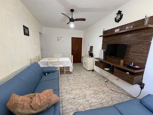 sala ampla 2 ambientes bem arejada com acesso a entrada principal