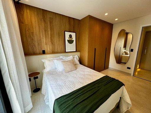 suíte com acesso a varanda gourmet e móveis planejados de primeiríssima qualidade